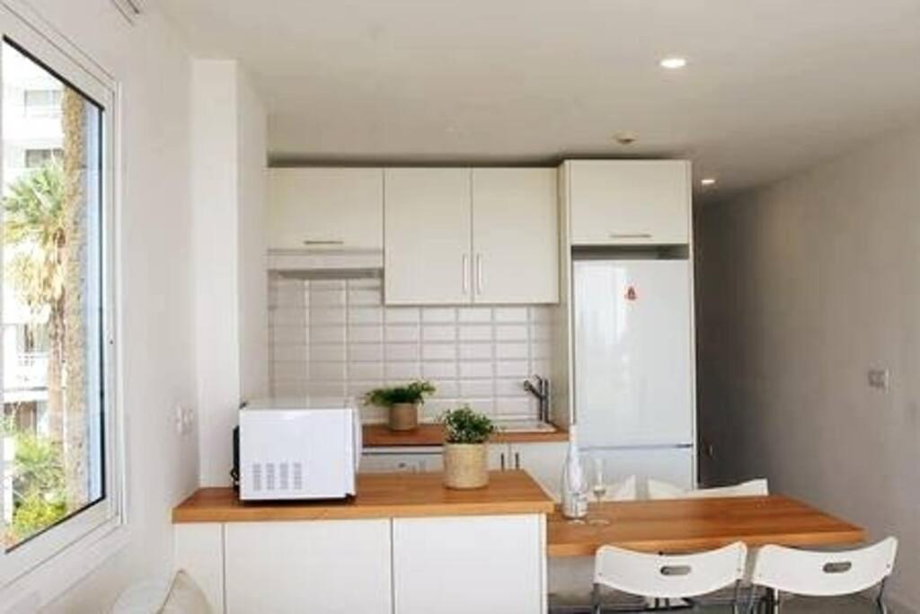 Pool&beach View, 2 People, Wifi, Free Parking Apartment